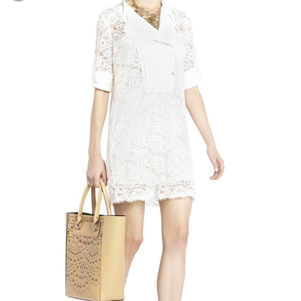 BcbgMaxAzria off white lace dress.  Xxs